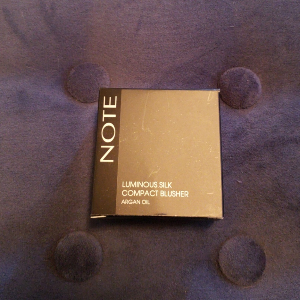 Luminous Silk blush